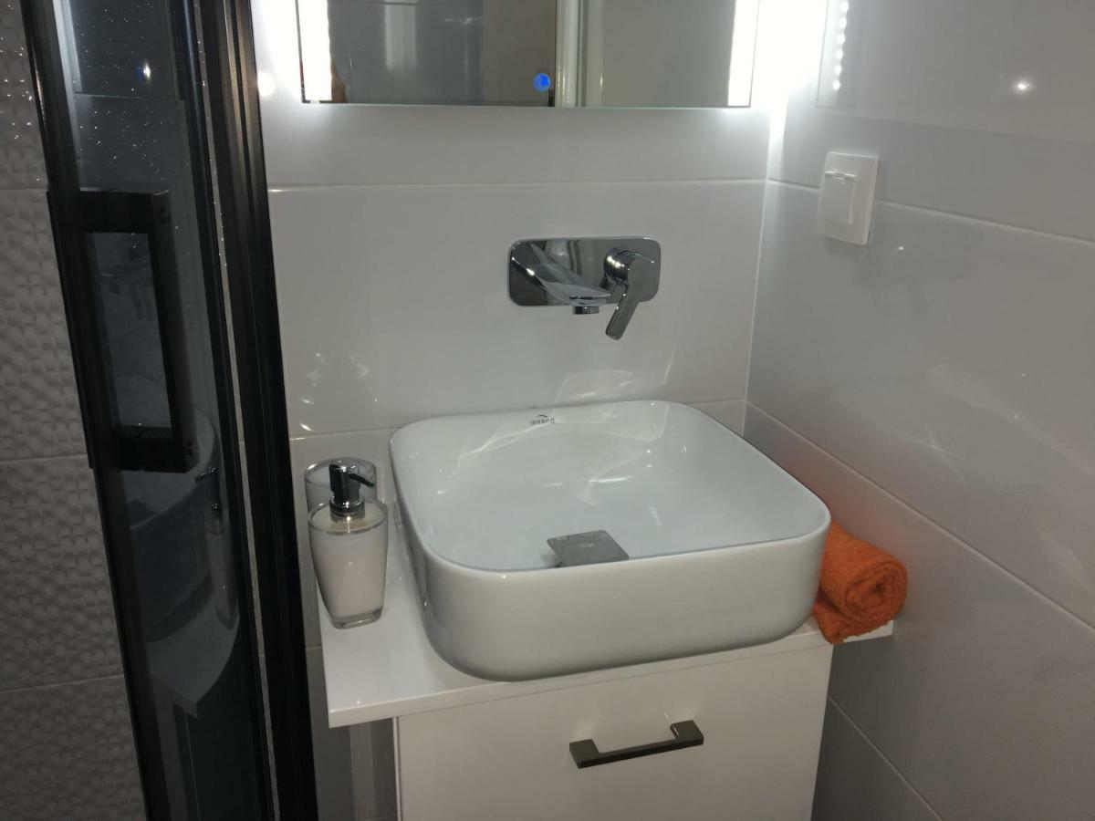 Apartament Emilia Apartment Варшава Екстериор снимка