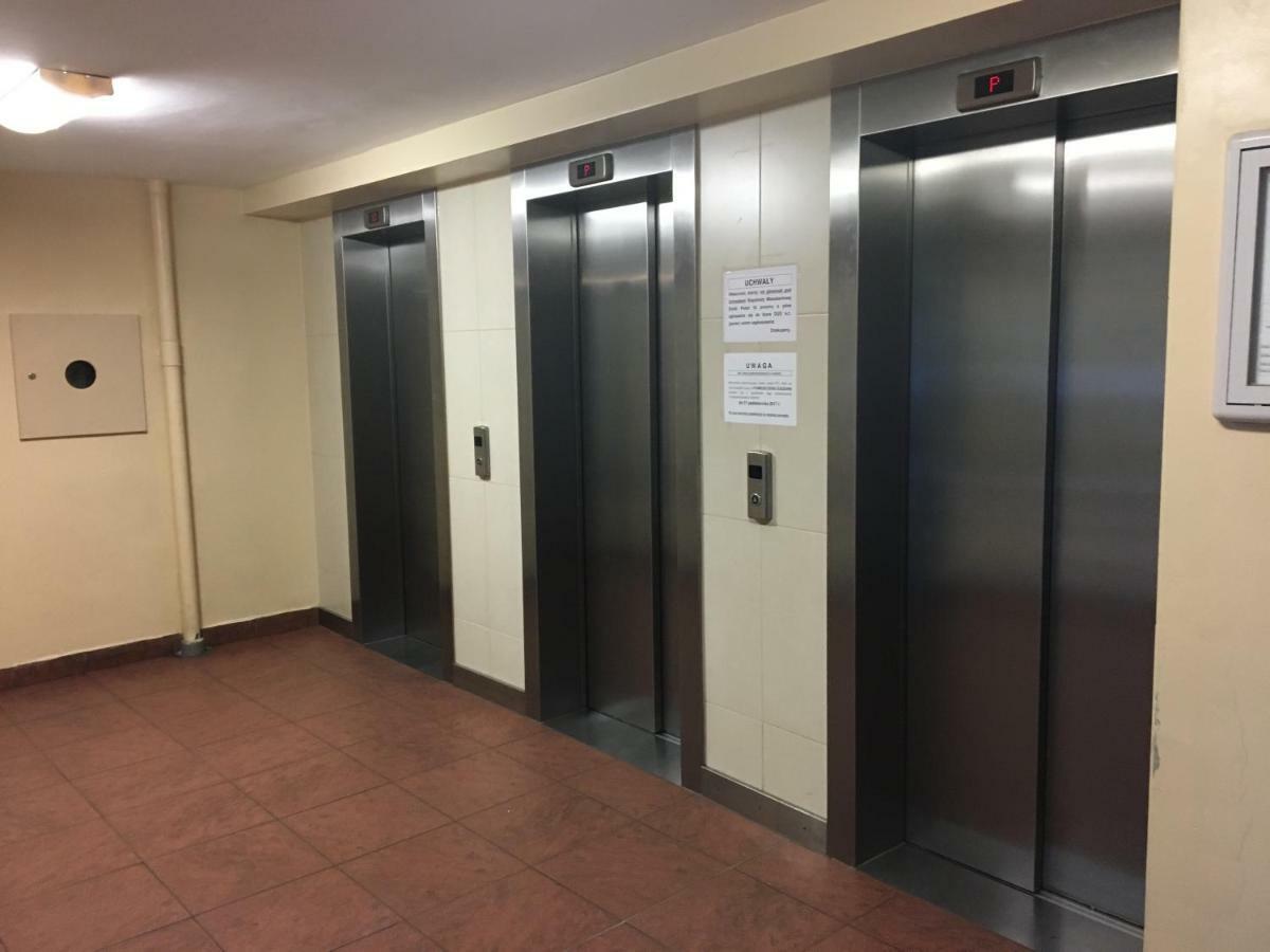 Apartament Emilia Apartment Варшава Екстериор снимка