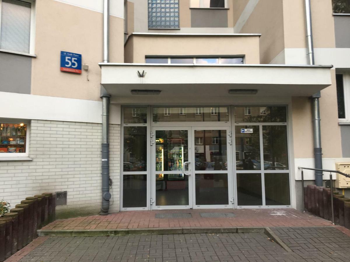 Apartament Emilia Apartment Варшава Екстериор снимка