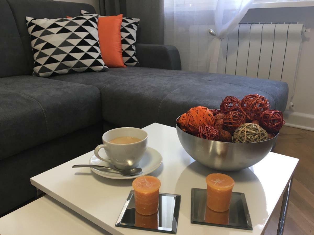 Apartament Emilia Apartment Варшава Екстериор снимка